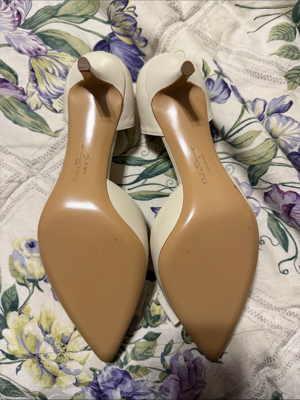 Salvatore Ferragamo Cream Rietta Heels - Picture 2 of 3